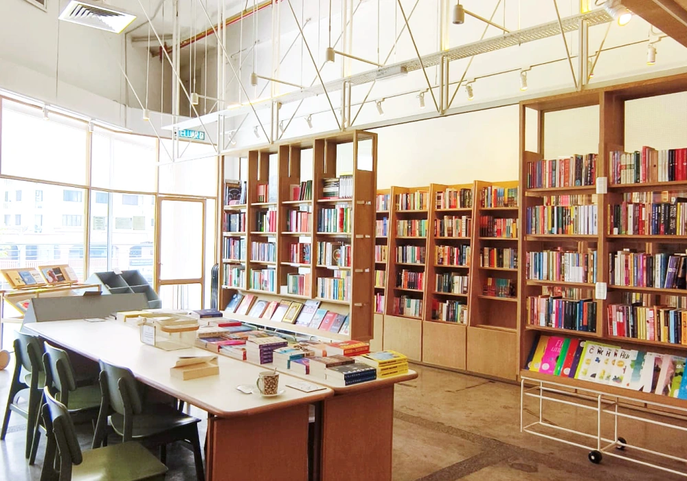 Lit Books